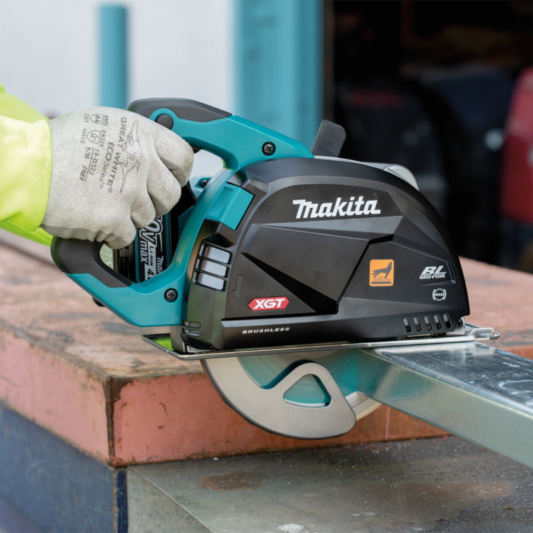 Sega circolare per metalli CS002GZ Makita 40V Ø185mm Brushless (corpo macchina)