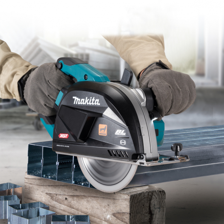 Sega circolare per metalli CS002GZ Makita 40V Ø185mm Brushless (corpo macchina)
